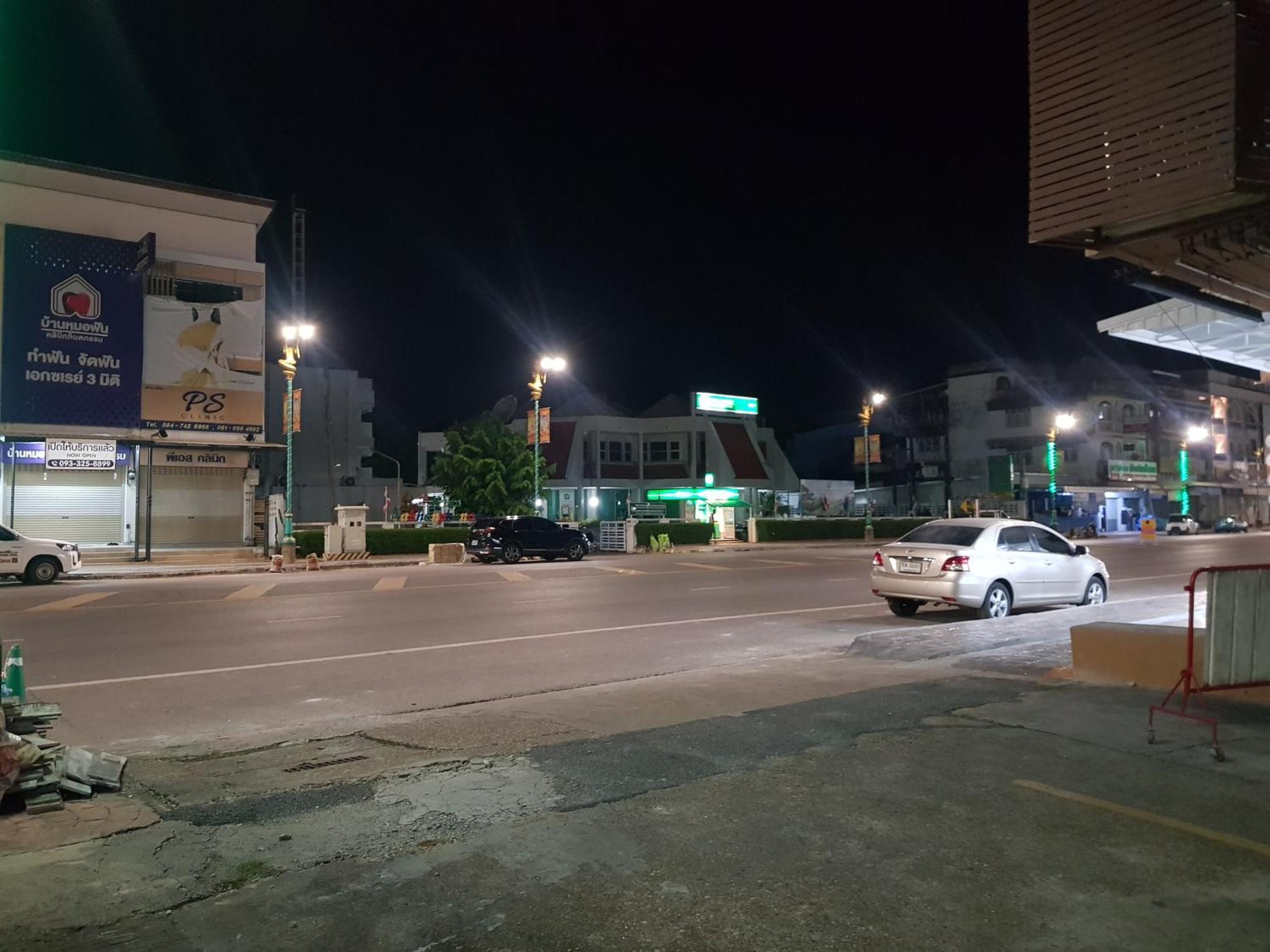 Sp Residence Nakhon Phanom Exteriör bild