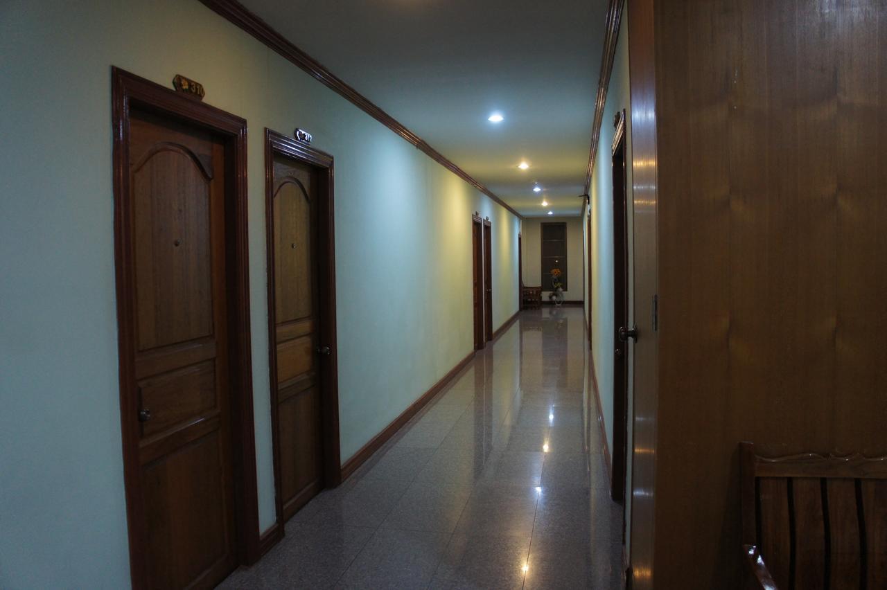 Sp Residence Nakhon Phanom Exteriör bild